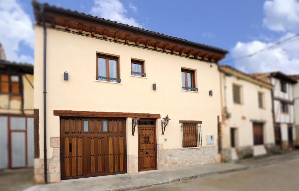 La fachada principal de nuestra casa rural